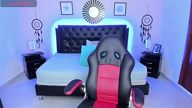 Snapshot of LolaVillalobos chatting on 11/08/25, 01:47 LolaVillalobos online show from 11/08/25, 01:47