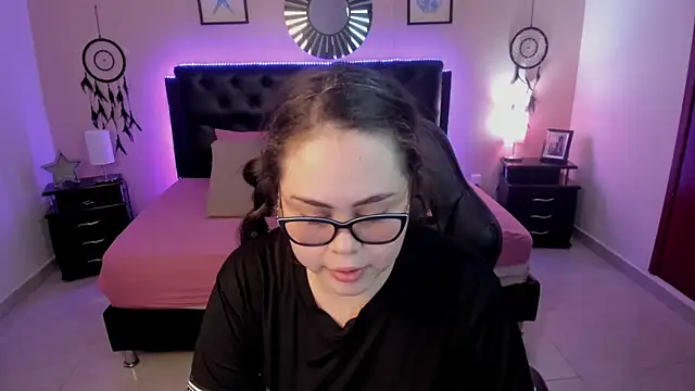 Snapshot of LolaVillalobos chatting on 02/12/26, 02:06 LolaVillalobos online show from 02/12/26, 02:06