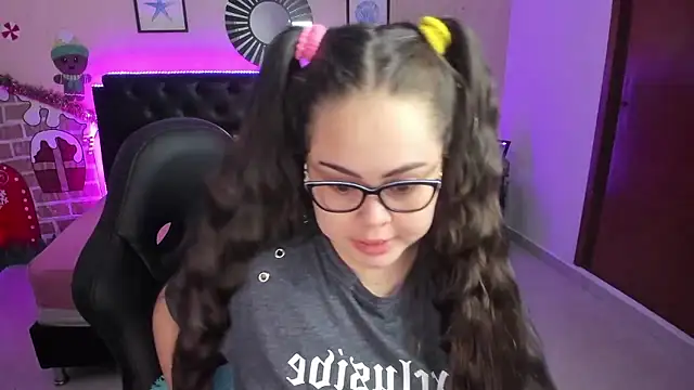 Snapshot of LolaVillalobos chatting on 01/10/26, 11:49 LolaVillalobos online show from 01/10/26, 11:49