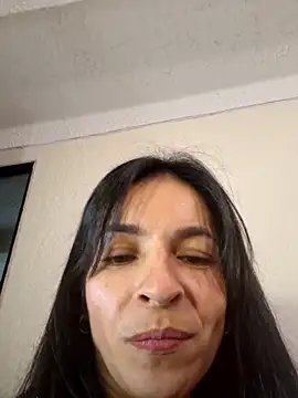 karol rose online show from 10/12/25, 01:40