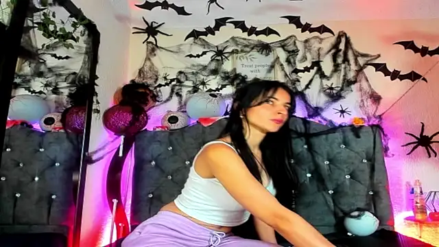 karol rose online show from 10/15/25, 04:11