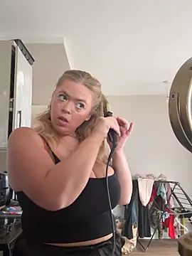 KaylaTrudi online show from 11/11/25, 10:21