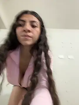 Snapshot of arieel__722 chatting on 01/06/26, 03:10 arieel 722 online show from 01/06/26, 03:10