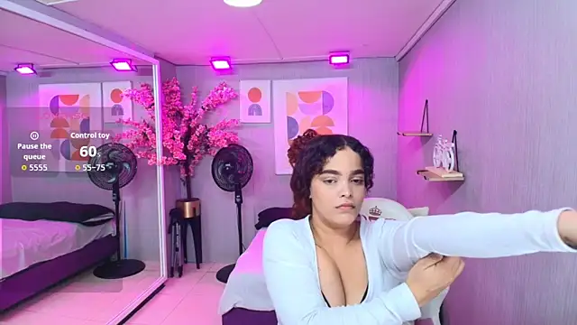 Snapshot of Maggy_t18 chatting on 05/24/26, 03:28 Maggy t18 online show from 05/24/26, 03:28