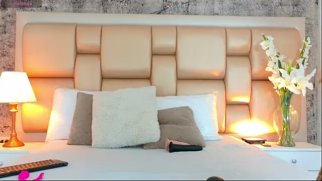 Snapshot of Edna_Copper chatting on 01/17/26, 03:54 Edna Copper online show from 01/17/26, 03:54