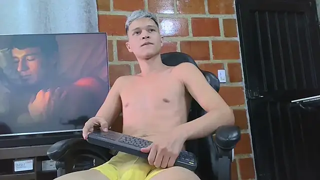 Twinkcock22 online show from 03/02/26, 05:08