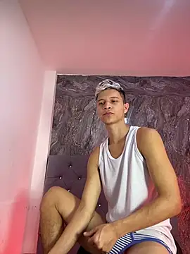 Twinkcock22 online show from 02/25/26, 09:31