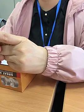 PhuongNhi21 online show from 10/22/25, 01:16