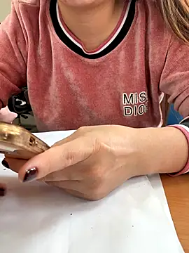 PhuongNhi21 online show from 11/27/25, 08:04