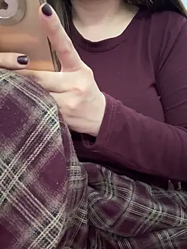 PhuongNhi21 online show from 12/15/25, 02:12