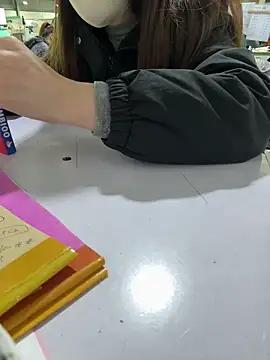 PhuongNhi21 online show from 12/15/25, 02:06