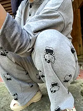 PhuongNhi21 online show from 11/23/25, 02:10