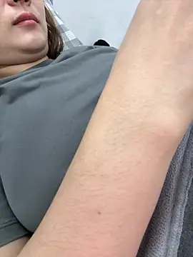 PhuongNhi21 online show from 10/30/25, 03:31