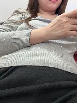 PhuongNhi21 online show from 12/17/25, 03:17