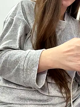 PhuongNhi21 online show from 11/21/25, 02:05