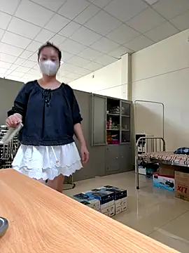PhuongNhi21 online show from 10/14/25, 01:17