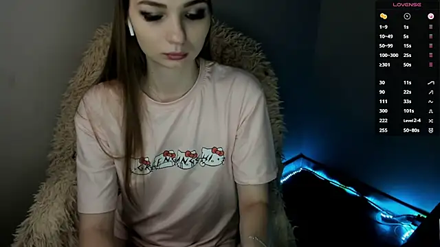 Snapshot of Victoriakittyy chatting on 10/08/25, 11:49 Victoriakittyy online show from 10/08/25, 11:49