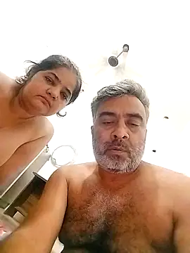 Snapshot of BHABHIJAAN7317 chatting on 10/05/25, 07:43 BHABHIJAAN7317 online show from 10/05/25, 07:43
