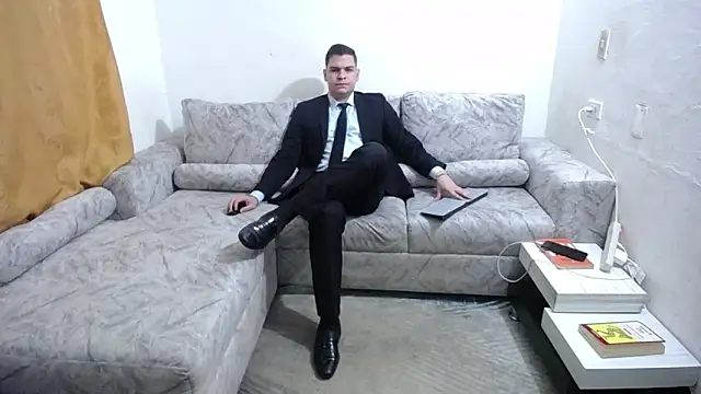 Victor Maitland online show from 11/12/25, 08:01