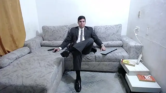 Snapshot of Victor_Maitland chatting on 07/05/26, 04:19 Victor Maitland online show from 07/05/26, 04:19