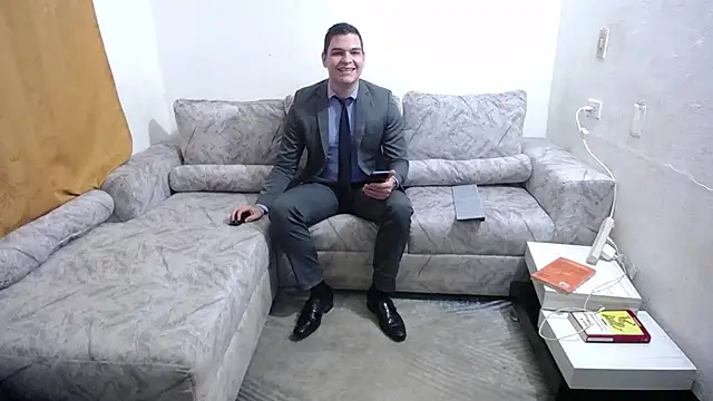 Victor Maitland online show from 10/28/25, 03:51