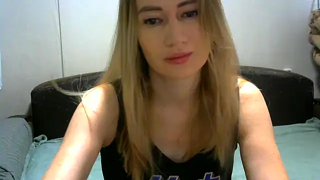 JessFoxxx online show from 11/18/25, 03:21
