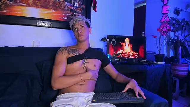 ECSTASYX2 2001 online show from 03/04/26, 05:15