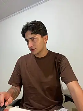 Tavinho067 online show from 04/18/26, 04:37