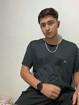 Tavinho067 online show from 11/04/25, 01:53