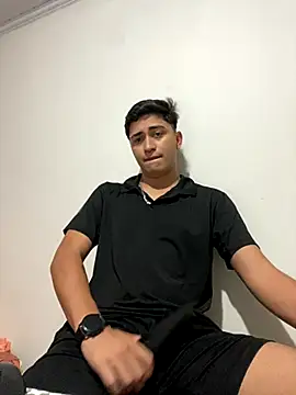 Tavinho067 online show from 10/31/25, 09:22