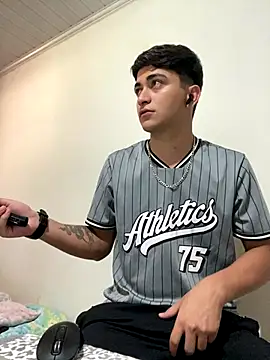 Tavinho067 online show from 11/04/25, 06:01