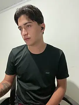 Tavinho067 online show from 05/14/26, 01:35