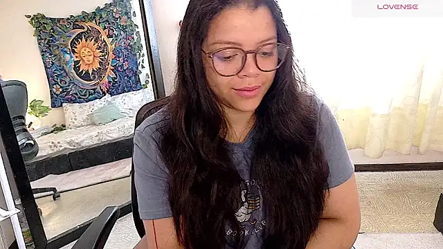 Snapshot of Amanda_sweet chatting on 05/11/26, 02:45 Amanda sweet online show from 05/11/26, 02:45