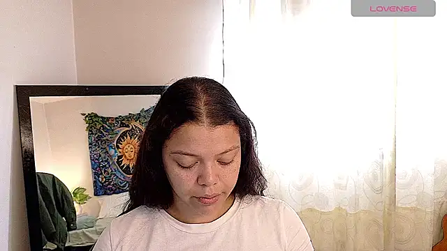 Snapshot of Amanda_sweet chatting on 06/27/26, 02:23 Amanda sweet online show from 06/27/26, 02:23