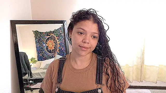 Snapshot of Amanda_sweet chatting on 06/20/26, 02:11 Amanda sweet online show from 06/20/26, 02:11