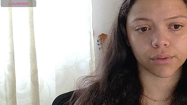 Snapshot of Amanda_sweet chatting on 04/17/26, 02:42 Amanda sweet online show from 04/17/26, 02:42