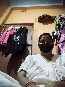 Desi couple305 online show from 02/12/26, 07:35