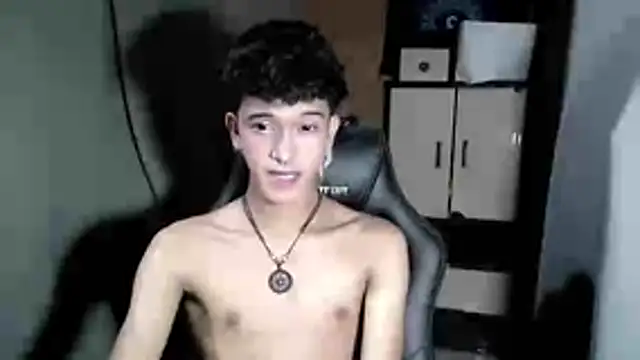 kenbigcockxx online show from 11/17/25, 03:49