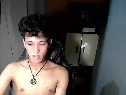 kenbigcockxx online show from 10/26/25, 08:04