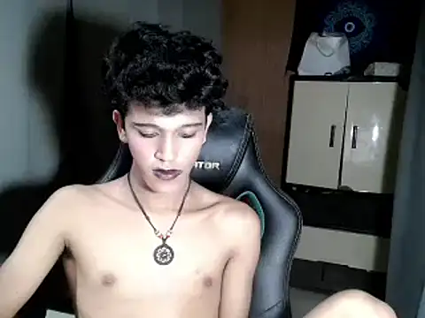 kenbigcockxx online show from 11/10/25, 05:18