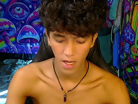 Snapshot of kenbigcockxx chatting on 06/16/26, 03:23 kenbigcockxx online show from 06/16/26, 03:23