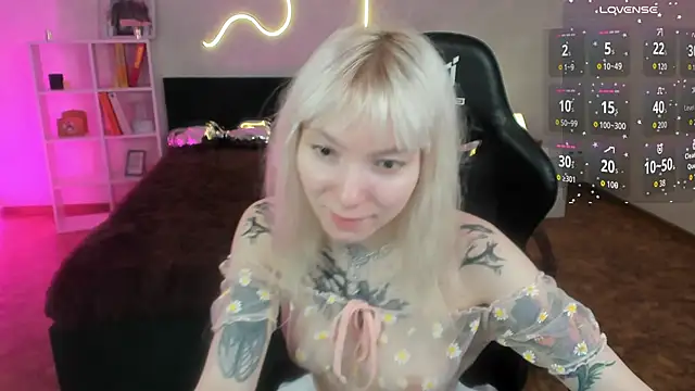 Snapshot of tattoo_art_baby chatting on 04/09/26, 12:45 tattoo art baby online show from 04/09/26, 12:45