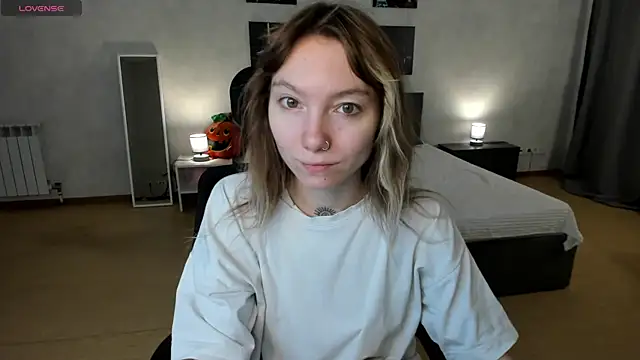 Snapshot of tattoo_art_baby chatting on 11/05/25, 01:31 tattoo art baby online show from 11/05/25, 01:31