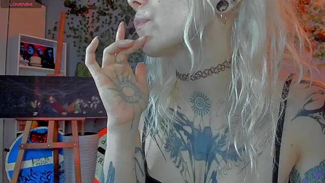 Snapshot of tattoo_art_baby chatting on 06/22/26, 06:21 tattoo art baby online show from 06/22/26, 06:21