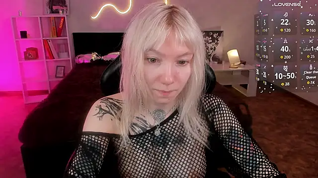 Snapshot of tattoo_art_baby chatting on 04/08/26, 12:56 tattoo art baby online show from 04/08/26, 12:56