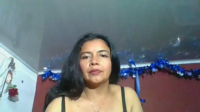 Snapshot of DianaOchoa_ chatting on 11/27/25, 03:51 DianaOchoa online show from 11/27/25, 03:51