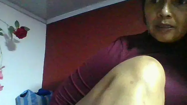 Snapshot of DianaOchoa_ chatting on 06/14/26, 11:06 DianaOchoa online show from 06/14/26, 11:06