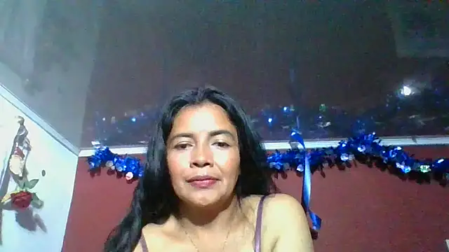 Snapshot of DianaOchoa_ chatting on 11/23/25, 03:38 DianaOchoa online show from 11/23/25, 03:38