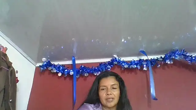 Snapshot of DianaOchoa_ chatting on 12/16/25, 07:51 DianaOchoa online show from 12/16/25, 07:51
