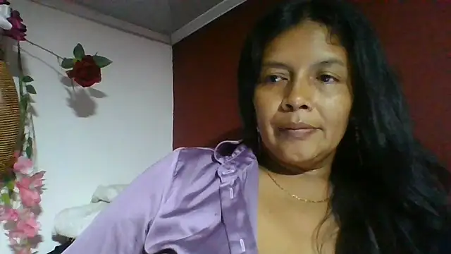 Snapshot of DianaOchoa_ chatting on 06/07/26, 04:28 DianaOchoa online show from 06/07/26, 04:28